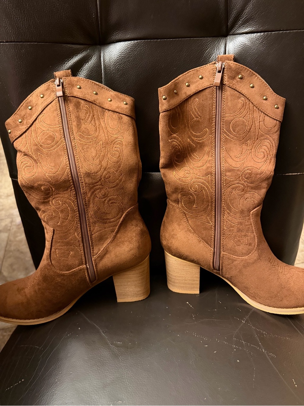 Women’s Brown Suede Embroidered Western Block-Heel Boots